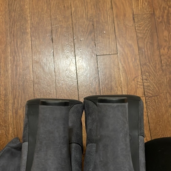 Steve Madden Grey GORGEOUS Over the Knee Vegan Tie Boots Sz 9 - Picture 8 of 9